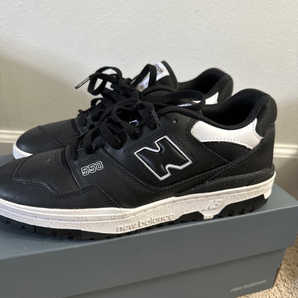 New balance size 9 - Picture 3 of 4